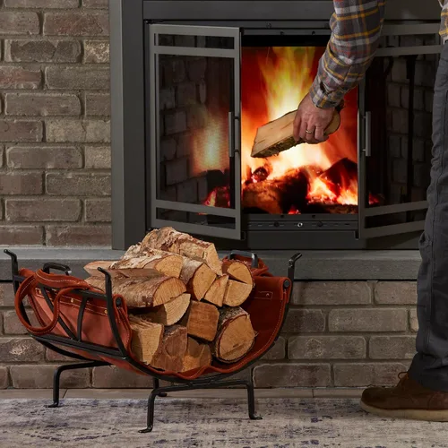 Vista 3 de UniFlame Soporte de leña de hierro forjado negro con portador de cuero