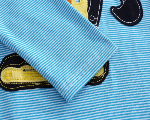Vista 5 de Remera con diseño de excavadora de manga larga para niños de 2 a 7 años de edad