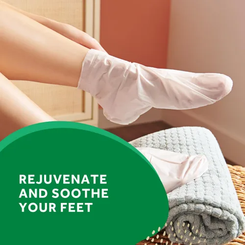 Vista 3 de Amopé Pedi Máscara de pie de 20 minutos, calcetines intensamente hidratantes, Paradise Found con aceite de coco, urea y complejo vitamínico para una
