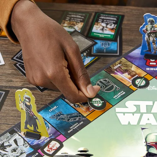 Vista 5 de Hasbro Gaming Monopoly: Star Wars Boba Fett Edition - Juego de mesa para niños a partir de 8 años, inspirado en las películas de Star Wars