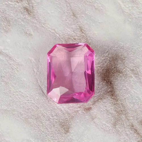 Vista 2 de GEMHUB Tamaño del anillo de talla esmeralda, piedra pequeña, kunzita rosa de Sri Lanka, kunzita rosa translúcida, piedra pequeña, peso de la piedra