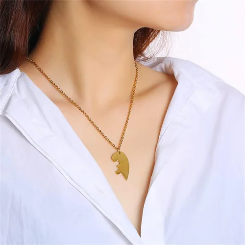 Vista 4 de Juego de 2 piezas de collar de acero inoxidable dorado en forma de corazón, collar negro para pareja, collar para él y ella, collares a juego