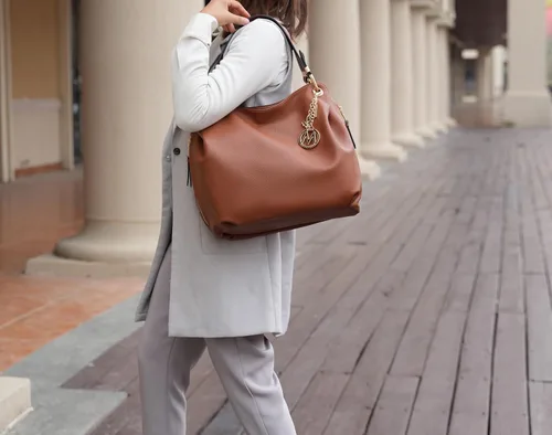 Vista 3 de MKF Collection Hobo Bags para mujer y cartera de pulsera, bolso de mano de diseñador de cuero vegano bolso de hombro para mujer bolso de viaje