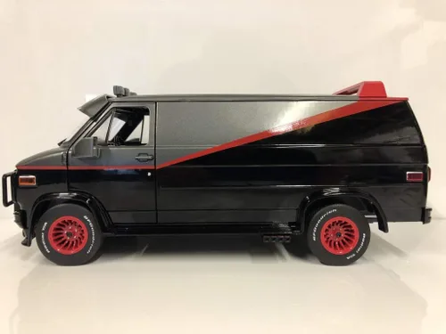 Vista 4 de 1983 GMC Vandura Black The A-Team (1983-1987) Serie de TV 1/18 Modelo de coche fundido a troquel por Greenlight
