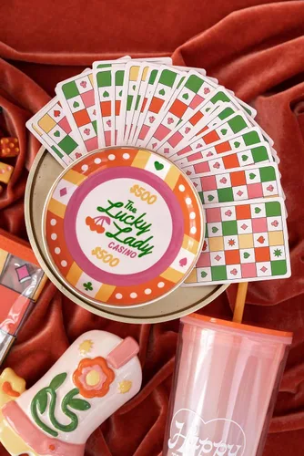 Vista 8 de ban.do Game On! Cartas de juego impermeables, baraja estándar de 52 cartas, cartas impermeables con estuche de almacenamiento