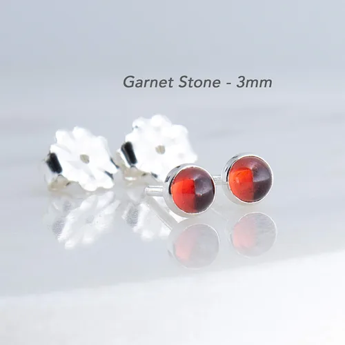 Vista 93 de Aretes pequeños de plata de ley para cartílago, tragus, hélix, múltiples piercings hipoalergénicos, piedra natal para mujer, juego de bisel