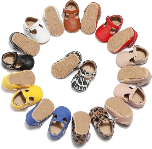 Vista 5 de HONGTEYA Zapatos planos Mary Jane antideslizantes para niños pequeños primeros caminantes, suela suave, zapatos de cuna de piel sintética, zapatos