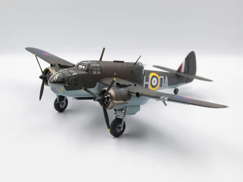 Vista 3 de ICM 48310 - Modelo de avión Bristol Beaufort Mk.I, Plástico Avión Militar Segunda Guerra Mundial Torpedo-Bombardero Británico. - Escala 1:48