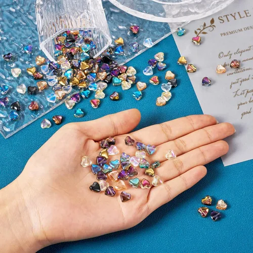 Vista 4 de 180 cuentas de cristal galvanizadas con forma de corazón de amor, cuentas espaciadoras de corazón pequeño, cuentas transparentes para San Valentín