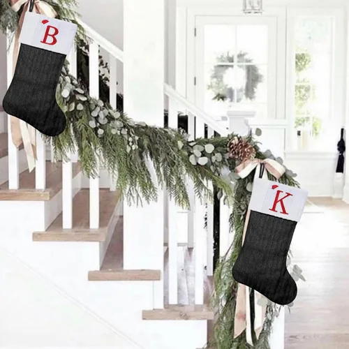 Vista 5 de Medias de Navidad personalizadas de 19 pulgadas con iniciales bordadas, medias de Navidad de punto negro para decoraciones de vacaciones familiares