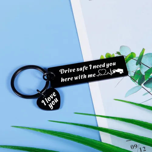Vista 4 de GGOJAGST Llavero Drive Safe para él, hombres, novio, boo, cestas, regalos de cumpleaños de novia, aniversario para marido, regalos de esposa