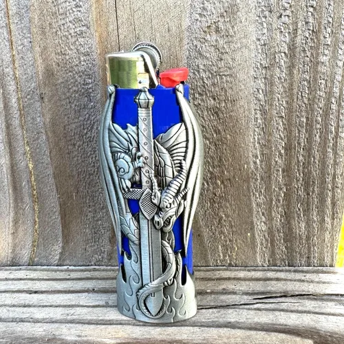 Vista 4 de Dragon and Sword - Funda de metal para encendedor J6 de tamaño estándar BIC