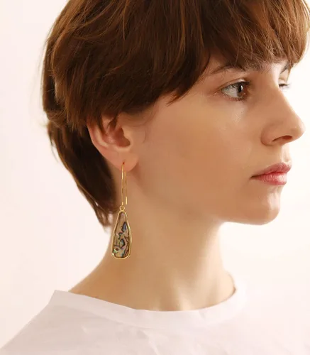 Vista 4 de Pendientes colgantes de abulón para mujer - Joyería de textura geométrica