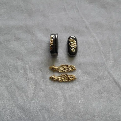Vista 33 de Espada samurái japonesa KOSHIRAE – Fuchi Kashira Menuki 01-77