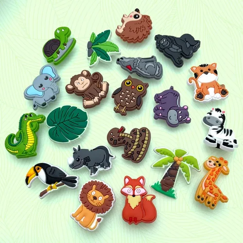 Vista 2 de Hedbitoyo 20 35 dijes de decoración de zapatos de animales de la selva para decoración de zuecos, animales de safari, sandalias, accesorios