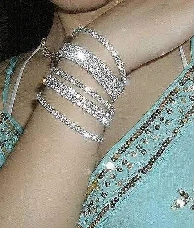 Vista 6 de Zealmer . Pulseras para mujer, brillantes, multicolor, con diamantes de imitación, apilables y elásticas