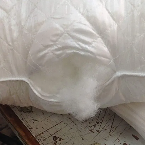 Vista 4 de Hometex Canada Relleno de almohada (no fabricado en China) Bolsa de 1 libra 100% relleno de fibra de poliéster de alta calidad