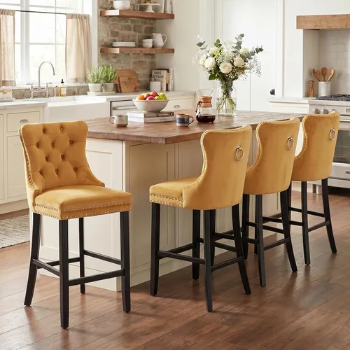 Vista 215 de SoarFlash Juego de 2 taburetes de bar tapizados de terciopelo moderno con patas de madera, botones acolchados, cabeza de clavo cromada, asiento