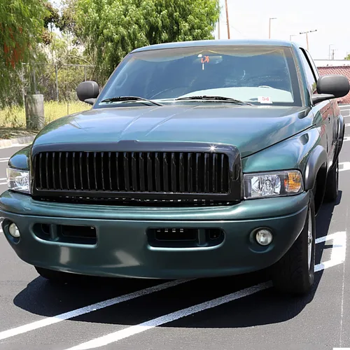 Vista 2 de Spec-D Tuning - Rejilla frontal vertical para Dodge Ram St Slt 1500 2500 3500. Color negra. HG-RAM94JMVT