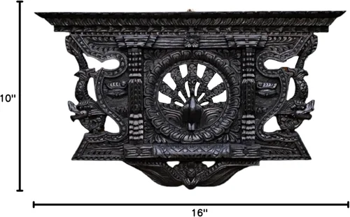 Vista 4 de Marco de ventana hecho a mano de madera maciza de pavo real de 21 pulgadas, escultura de pared Ankhi Jhyal, patrimonio mundial nepalí, antiguo