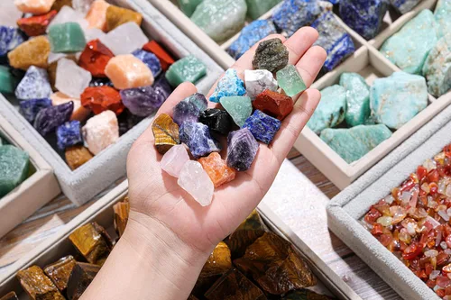 Vista 3 de CrystalTears Piedras de cristal en bruto surtidas, cristales naturales en bruto Chakra cuarzo para meditación Reiki terapia principiantes decoración