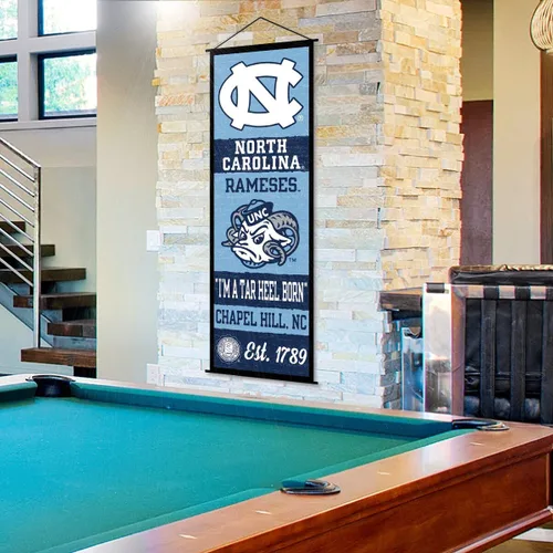 Vista 3 de Cartel y letrero de desplazamiento de UNC Tar Heels