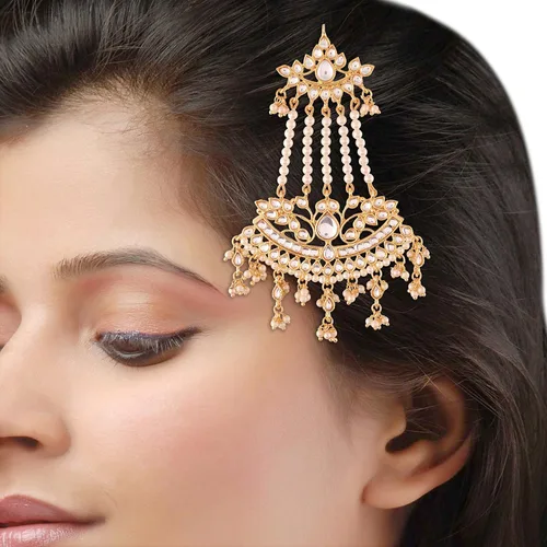 Vista 2 de I Jewels Gold Plated Indian Wedding Bollywood Mughal Beautiful Long Pearl Kundan Jhumar PassaJhoomar Maang Tikka for Women (T2464-47-55)