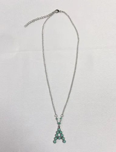 Vista 6 de Fuqimanman2020 Collar con colgante de letra inicial de vaquera occidental bohemia de la A a la Z, piedra natural hippie para mujeres y niñas
