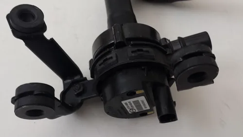 Vista 4 de Hyundai (97310-4R000) - Bomba de agua y conjunto de manguera