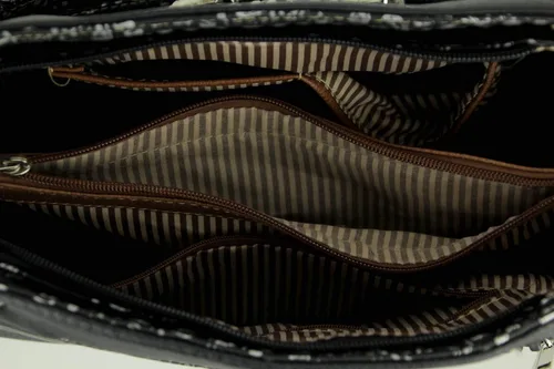 Vista 3 de Bolsa de transporte oculta bordada negra con diamantes de imitación y tachuelas de vinilo