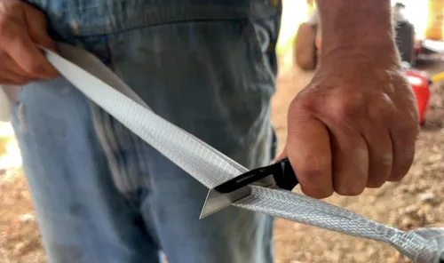 Vista 6 de OUTDOOR EDGE 2.5" RAZOR-WORK - Cuchillo plegable de utilidad con hoja reemplazable RazorSafe (Negro, 2 hojas)