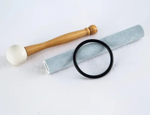 Vista 3 de Leize Cuenco cantante de cristal de cuarzo, nota C, raíz chakra, blanco, 10 pulgadas con funda de transporte resistente, gamuza