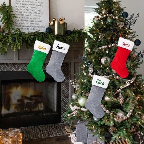 Vista 4 de Medias de Navidad personalizadas, medias de Navidad con nombre personalizado, terciopelo rojo con puño de felpa suave blanca para niños, calcetín