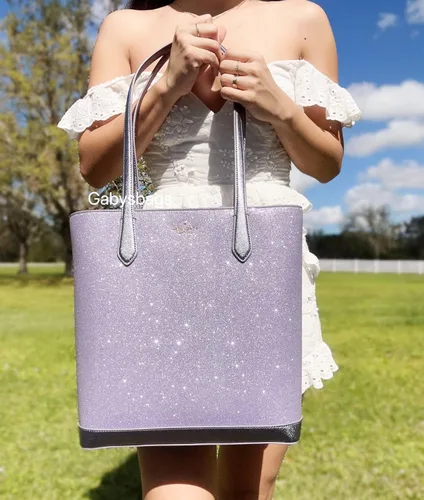 Vista 4 de Kate Spade - Bolso de mano con purpurina para el hombro, colección festiva 2022