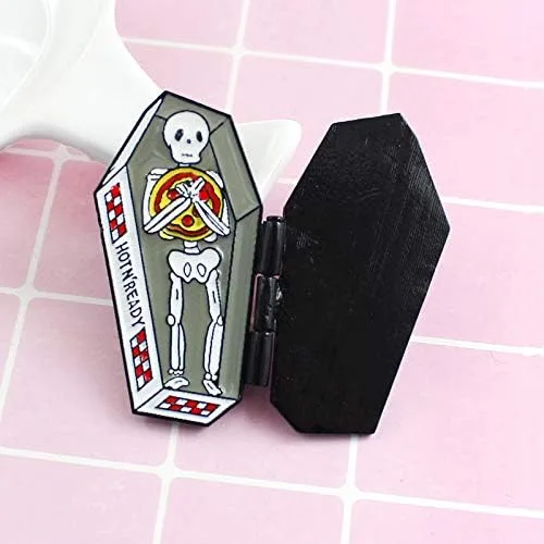 Vista 4 de Flairs New York - Broche de solapa esmaltado hecho a mano, Descanso en pizza
