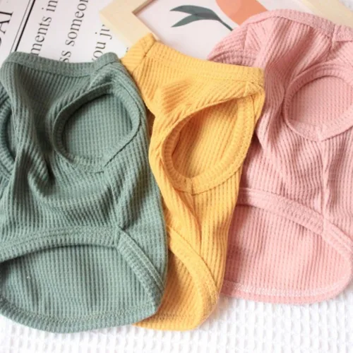 Vista 2 de Camisetas de algodón para perros y gatos - Chalecos sin mangas suaves, transpirables y elásticos para perros medianos y pequeños