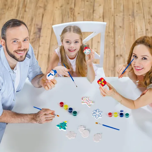 Vista 7 de ArtCreativity Kit de pintura de cerámica navideña para niños, 6 figuras de cerámica, 2 juegos de pintura y 2 pinceles, manualidades de Navidad