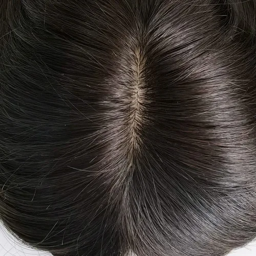 Vista 2 de Base de PU de piel fina inyectada con base de seda superior dividida Tamaño de partición 15cm*16cm Topper de cabello humano para mujeres