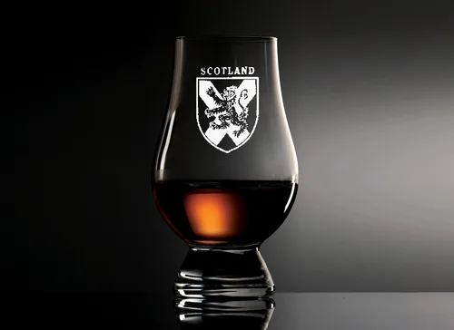 Vista 2 de GLENCAIRN Juego de 4 vasos de regalo escocés