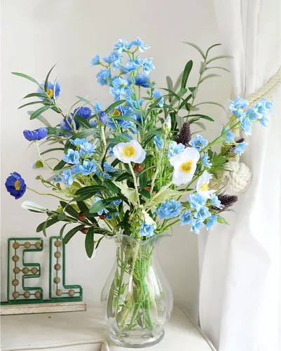 Vista 5 de FiveSeasonStuff Real Touch Delphinium Flores artificiales, arreglos de flores silvestres, 6 tallos (azul claro (6 tallos de aerosol)