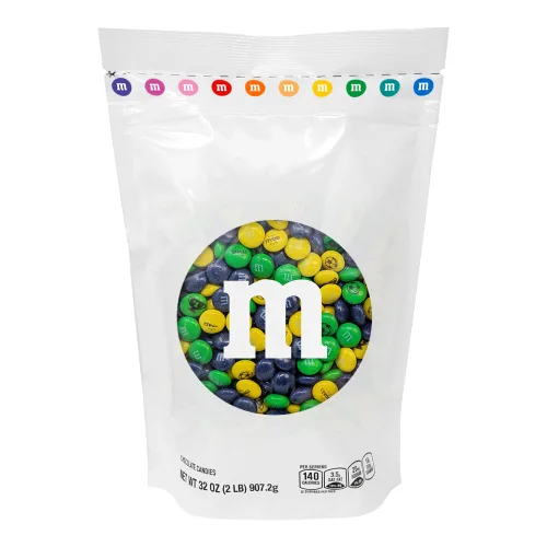 Vista 3 de M&M'S® Brasil Soccer Championship - Caramelos de chocolate a granel, bolsa de 2 libras, caramelos verdes, amarillos y azul oscuro para decoración