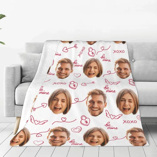Vista 4 de Manta de fotos personalizada para parejas, 30 x 40 pulgadas, divertida manta de franela de forro polar suave con patrón de corazón sin costuras