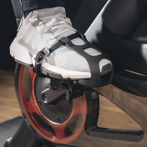 Vista 9 de CyclingDeal Jaulas para dedos – Compatible con pedales Peloton Bike & Bike+ – Convierte pedales Peloton en pedales de doble función – Paseo