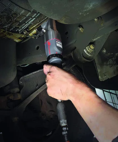 Vista 4 de Ingersoll Rand 2025MAX 1/2" Llave de impacto neumático de ángulo recto, 180 libras-pie de par máximo