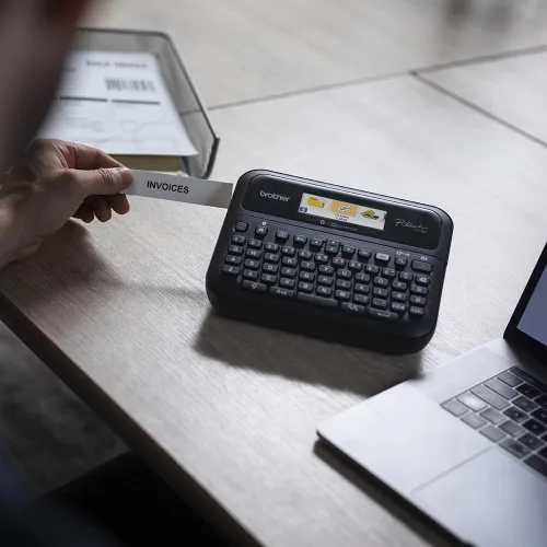 Vista 5 de Brother P-touch PT-D610BT Etiquetadora Profesional Conectada para Negocios Conecta y Crea a través de Bluetooth® en Cintas de Etiqueta TZe