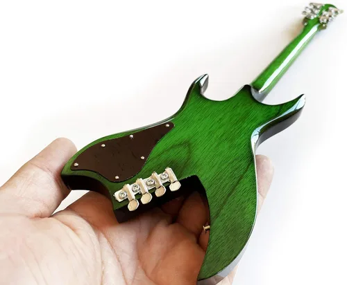 Vista 2 de Axe Heaven Mini Guitarra Coleccionable B.C. Rich Bich Réplica a escala 1:4