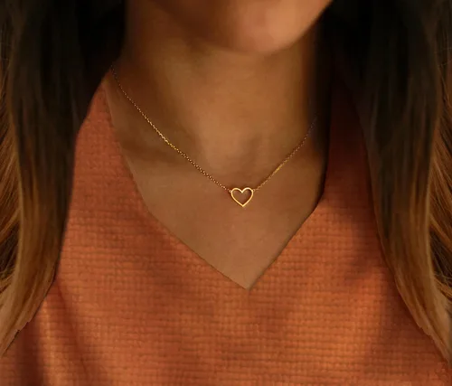 Vista 2 de LEXODY Collar de corazón delicado con dije de corazón pequeño, gargantilla chapada en oro de 14 quilates, lindo collar de cadena de corazón abierto