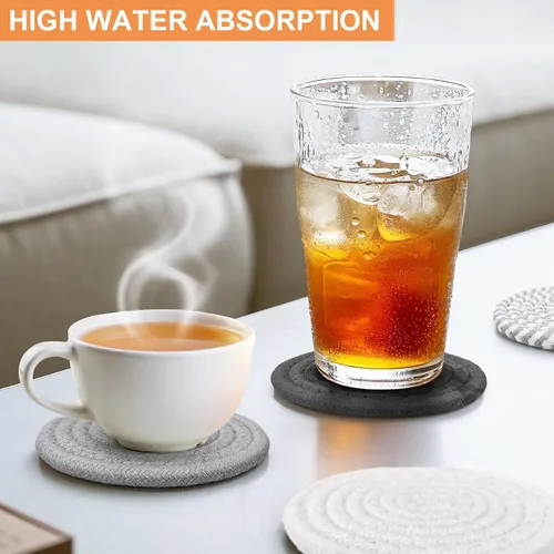 Vista 4 de 12 posavasos tejidos de algodón para bebidas con cesta (negro) 4.3" absorbent cotton woven coasters with 0.35" thick design; helps protect wooden