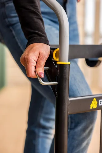 Vista 8 de Gorilla - Camión de mano de acero convertible resistente, capacidad de 600 libras Convertible steel hand truck for movers who need both an upright
