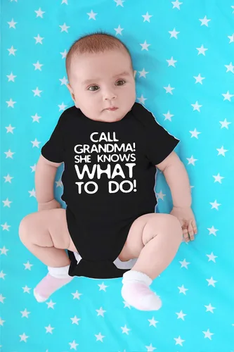 Vista 4 de CBTwear Call Grandma She Knows What To Do Baby Bodysuit - Adorable mameluco Ropa Unisex Humor Romper